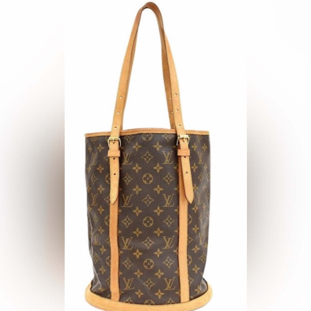Louis Vuitton GM Bucket Bag in Great Condition…10.5Wx14Hx8D 6-12 handle drop..